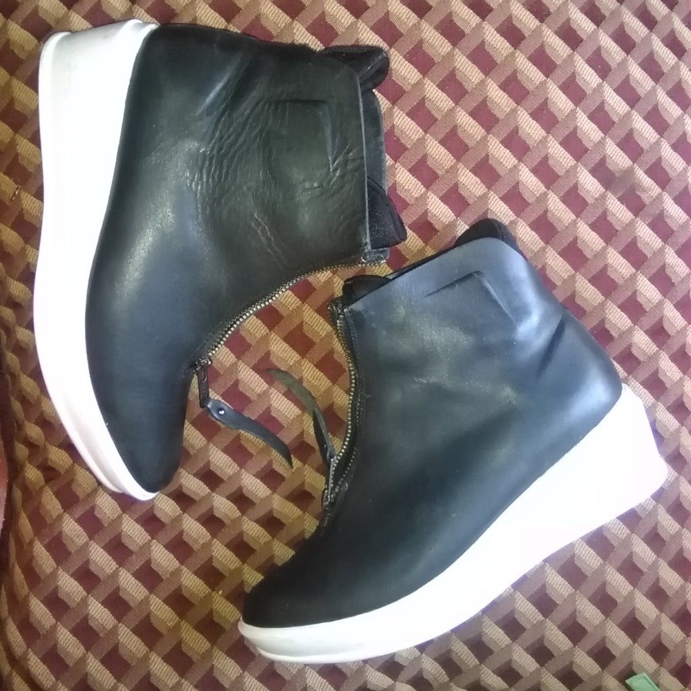 Under armour wedged#platform leather sneakers